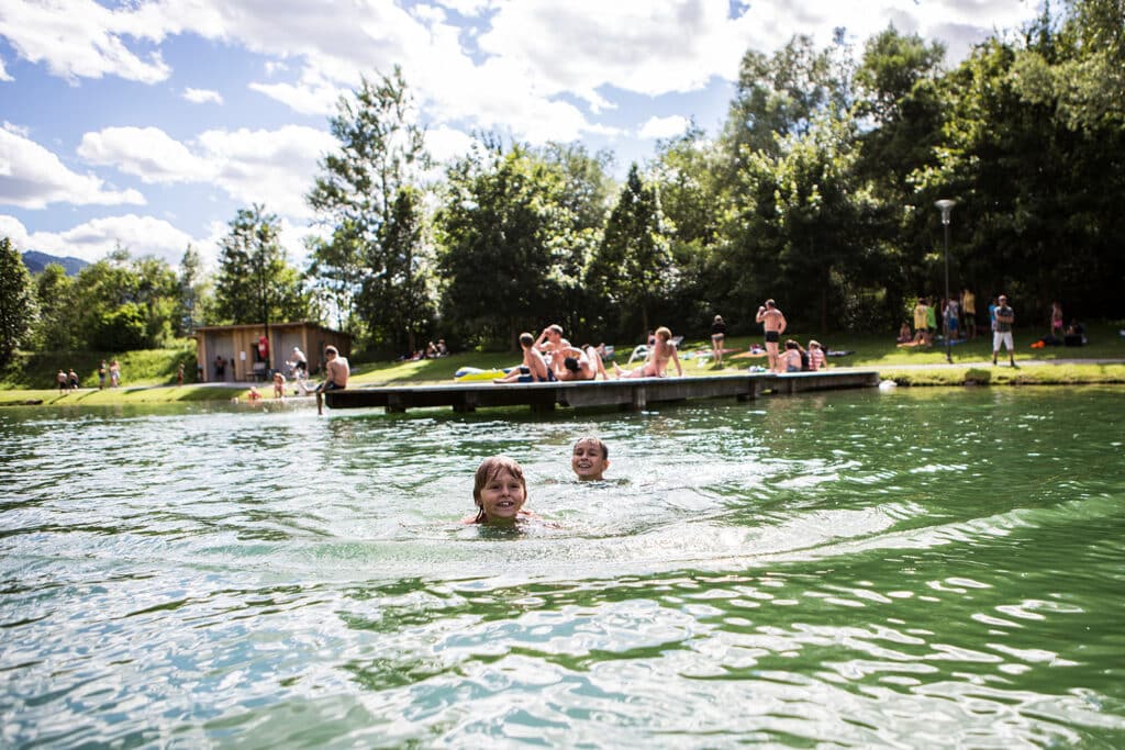 Badesee Ried c TVB Tiroler Oberland Daniel Zangerl